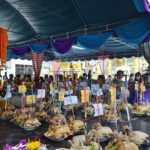 พ่อขุนช้าง ให้โชค! สาวจุดประทัดหมื่นนัดแก้บน เผยเลขเด็ดอ่างน้ำมนต์