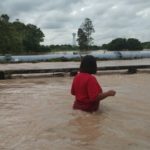 ระยองอ่วม! ฝนถล่มหนักหลายวัน ฝายแตก-น้ำป่าทะลักท่วมหมู่บ้านนับร้อย