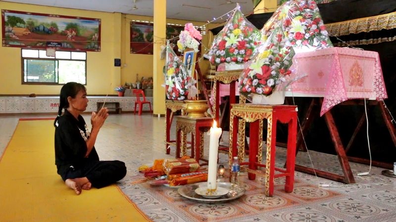 แม่ของ พริตตี้ออย ยังคงอยู่ในอาการโศกเศร้า