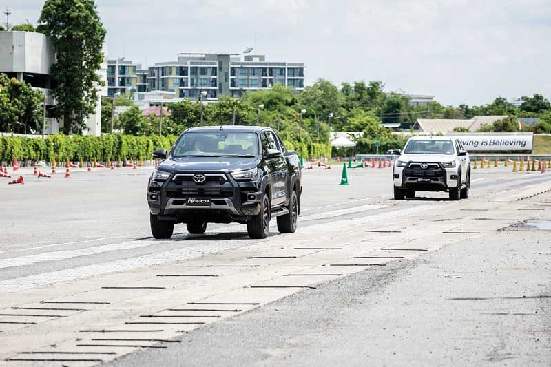 รีโว่ร็อคโค่4x42.8