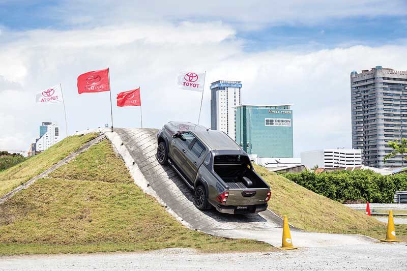 รีโว่ร็อคโค่4x42.8