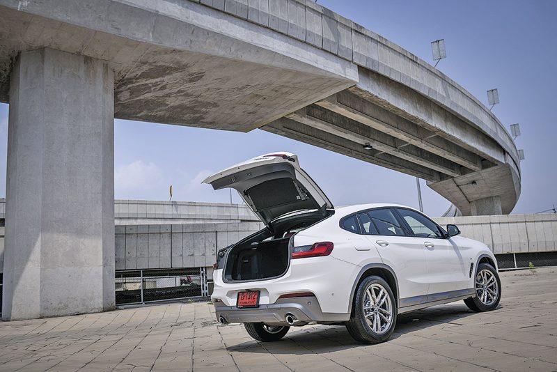 บีเอ็มฯ'X4 xDrive20d'