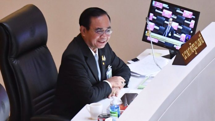 ฉะบิ๊กตู่กลางสภา