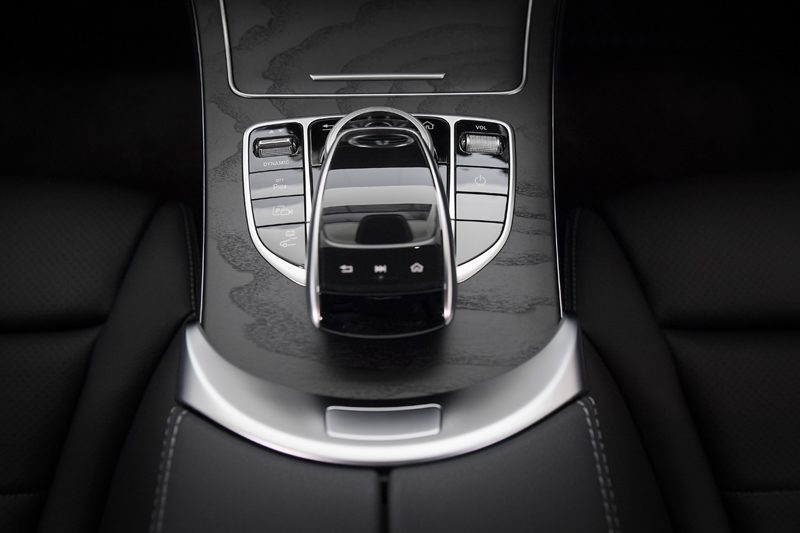 ‘C 300 e AMG Sport’ ปลั๊กอินไฮบริด-แต่งครบๆ