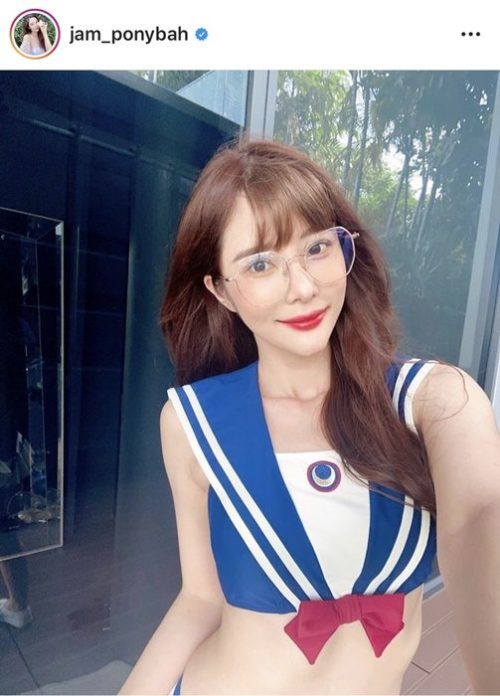 แจม ชรัฐฐา โชว์เซ็กซี่ สวมชุดคล้ายเซเลอร์มูน