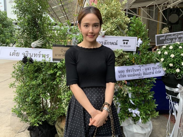 จอย ชลธิชา