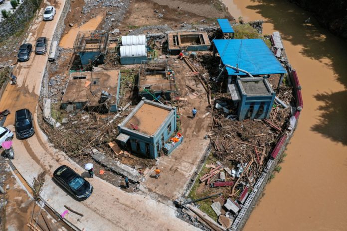 ฝนฉ่ำน้ำท่วมหนักจีนภาคใต้