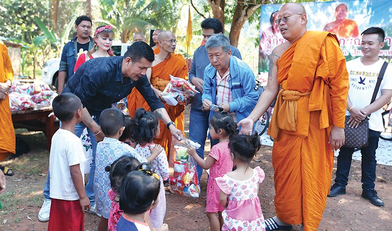 ก๋วยเตี๋ยวนายเงี้ยบ 1 ชาม - 1 บุญ กองทุนหลวงพ่อพูล วัดไผ่ล้อม