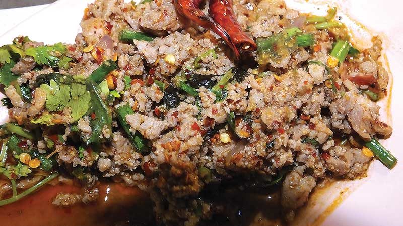 ครัวลุงต๋อยทับลานอาหารป่า