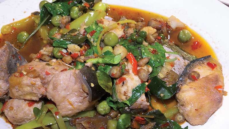 ครัวลุงต๋อยทับลานอาหารป่า