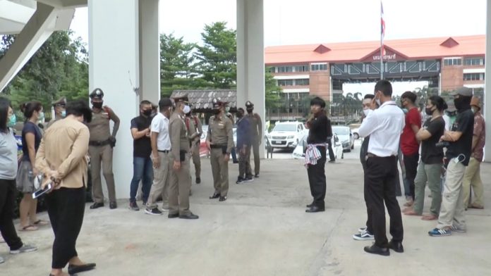 อีสานบ่ทน