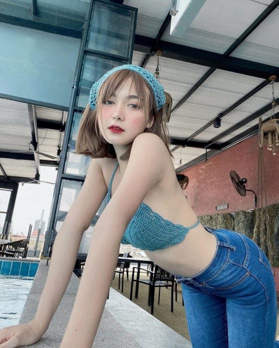 เซ็กซี่ในชุดเพื่อน 