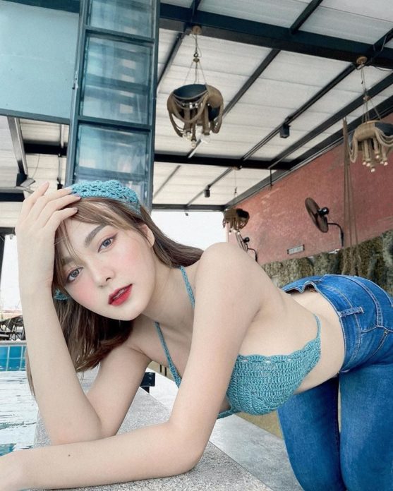 เซ็กซี่ในชุดเพื่อน 
