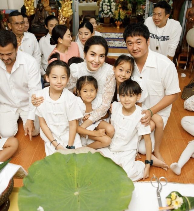 พลอย ชิดจันทร์ ปลื้ม