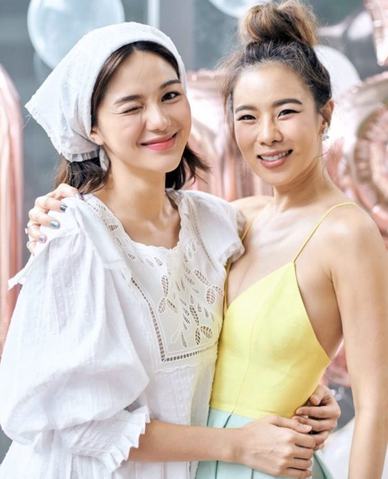คริส หอวัง นำทีมเหล่าคนบันเทิง คริส หอวัง นำทีมเหล่าคนบันเทิง
