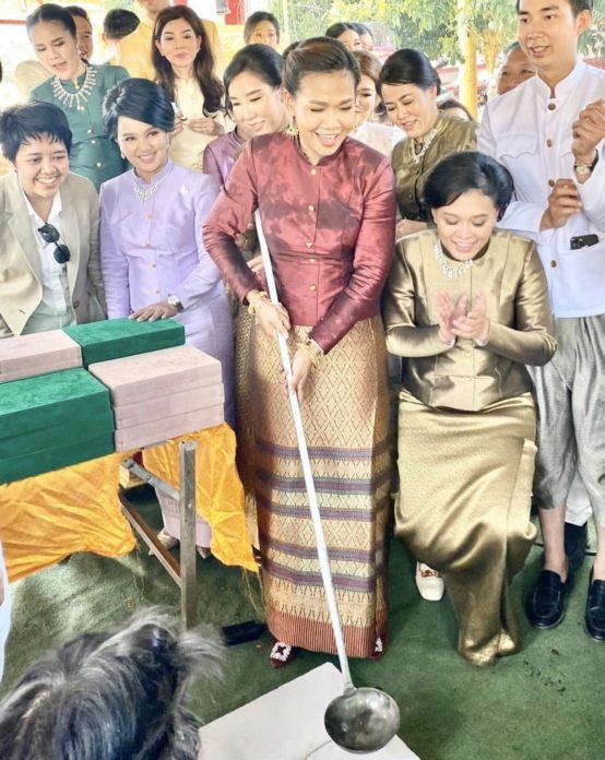 กาละแมร์ ขออนุโมทนา กาละแมร์ ขออนุโมทนา