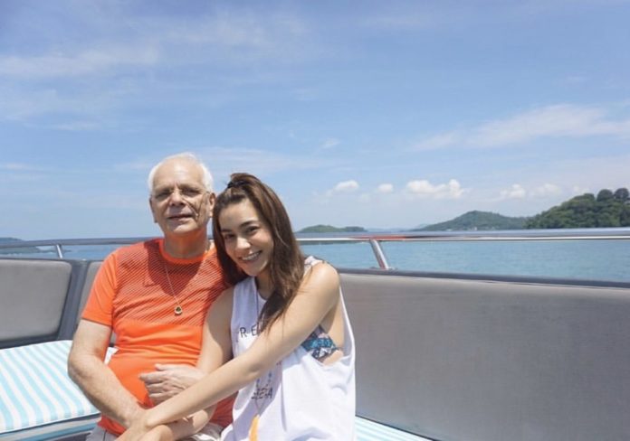 คิมเบอร์ลี่ ทำบุญวันเกิดพ่อ
