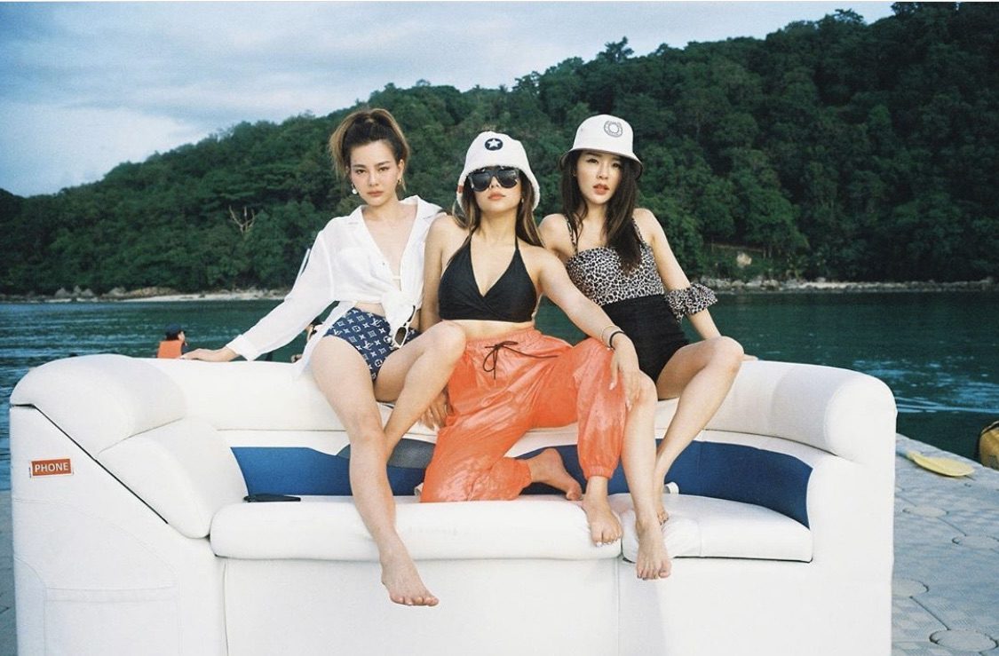รวมดารา หนีร้อน