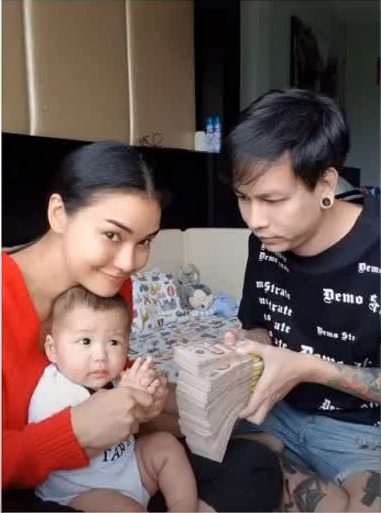 ชมพู่ ก่อนบ่าย อวยสามีให้เงินล้าน ชมพู่ ก่อนบ่าย อวยสามีให้เงินล้าน