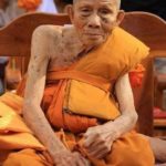 คอลัมน์ อริยะโลกที่ 6 : หลวงปู่สอ ขันติโก วัดโพธิ์ศรี จ.นครพนม - โดย...ชนะ วสุรักคะ