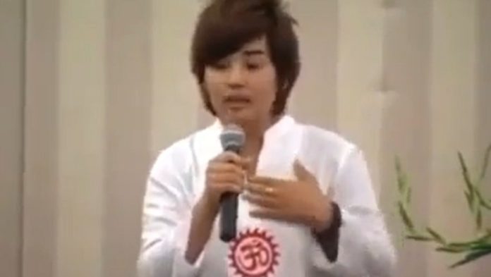 เรนนี่คลิป