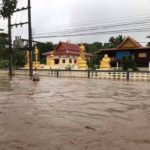 ฝนถล่มอุดรฯ! น้ำป่าทะลักท่วม-ปิดถนนอ.นายูง บ้านนาคำใหญ่จมบาดาล