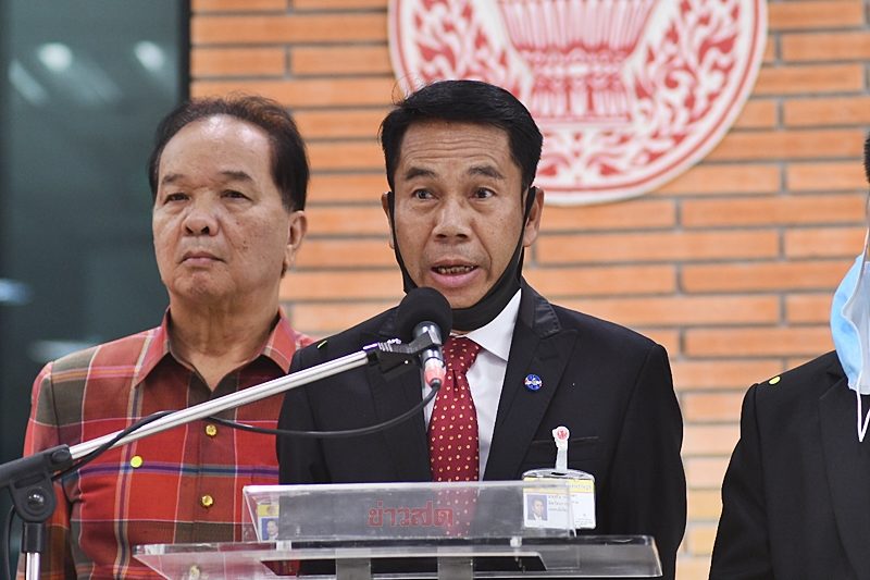 นายสุทิน คลังแสง ส.ส.มหาสารคาม พรรคเพื่อไทย และประธานคณะกรรมการประสานงานพรรคร่วมฝ่ายค้าน (วิปฝ่ายค้าน)