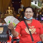 นำรถสปอร์ตเปิดประทุน จุดประทัด1.3แสนนัดแก้บน กุมารน้องเก้าเลิฟเลิฟ