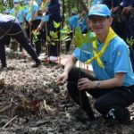 การไฟฟ้านครหลวง หรือ MEA สานต่อภารกิจคืนความสมบูรณ์ให้ป่าชายเลนแหลมสิงห์ จับมือกองทัพเรือ ปลูกป่าโกงกาง ฟื้นฟูระบบนิเวศป่าชายเลนยั่งยืน