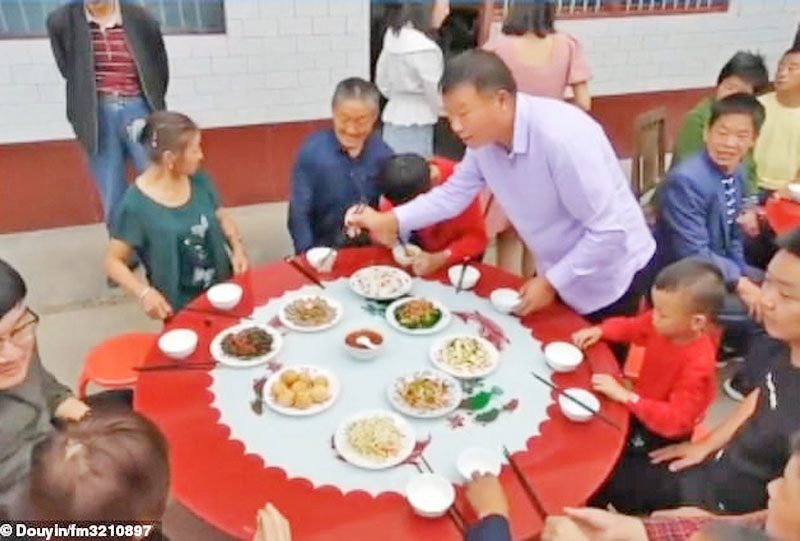 หลังพบหน้าลูกชาย “ถูกอุ้มหาย” 38 ปี