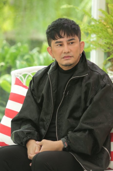 พชร์ อานนท์ 