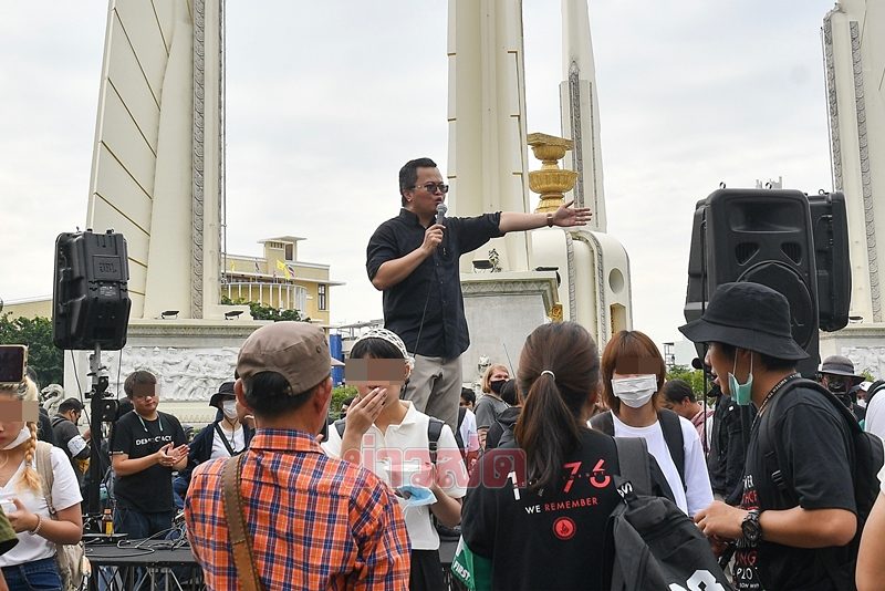 ทนายอานนท์ ประกาศนำม็อบคณะราษฎร บุกทำเนียบรัฐบาลแล้ว