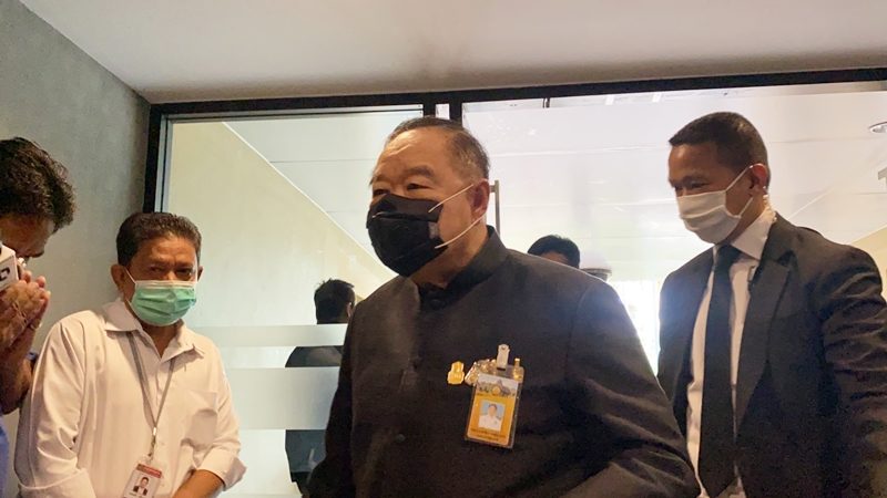 บิ๊กป้อม ไม่รู้ท่าเดียว! เปิดรัฐสภาวิสามัญ-ม็อบราษฎร ขู่มีบิ๊กเซอร์ไพรส์