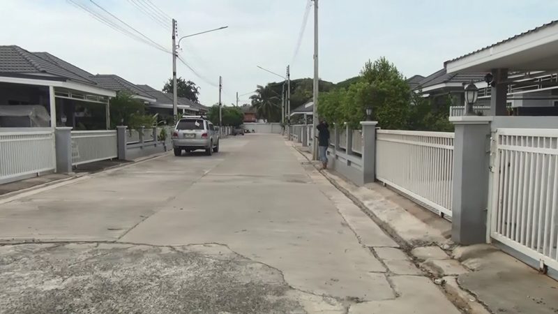 ภายในหมู่บ้านที่เกิดเหตุ