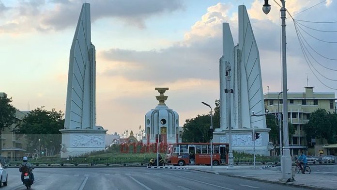 กลางกรุงเงียบเหงา