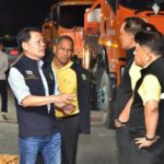 รองประพิศ ลุยนครศรี ฯ-ตรัง เร่งระดมเครื่องจักรช่วยอุทกภัย คาด 5-10 วันกลับสู่ปกติหากไม่มีฝนเพิ่ม