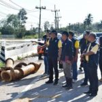 รองประพิศ ลุยนครศรี ฯ-ตรัง เร่งระดมเครื่องจักรช่วยอุทกภัย คาด 5-10 วันกลับสู่ปกติหากไม่มีฝนเพิ่ม