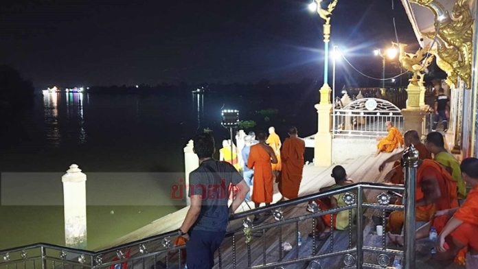 แม่รอเณรลูก
