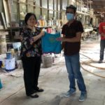สนร.บรูไน เยี่ยมแรงงานไทย-นายจ้างโรงงานผลิตเฟอร์นิเจอร์