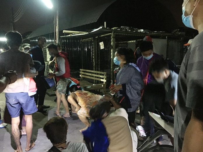 จับแรงงานเมียนมาตั้งวงไฮโล