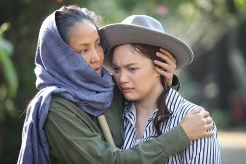 บี