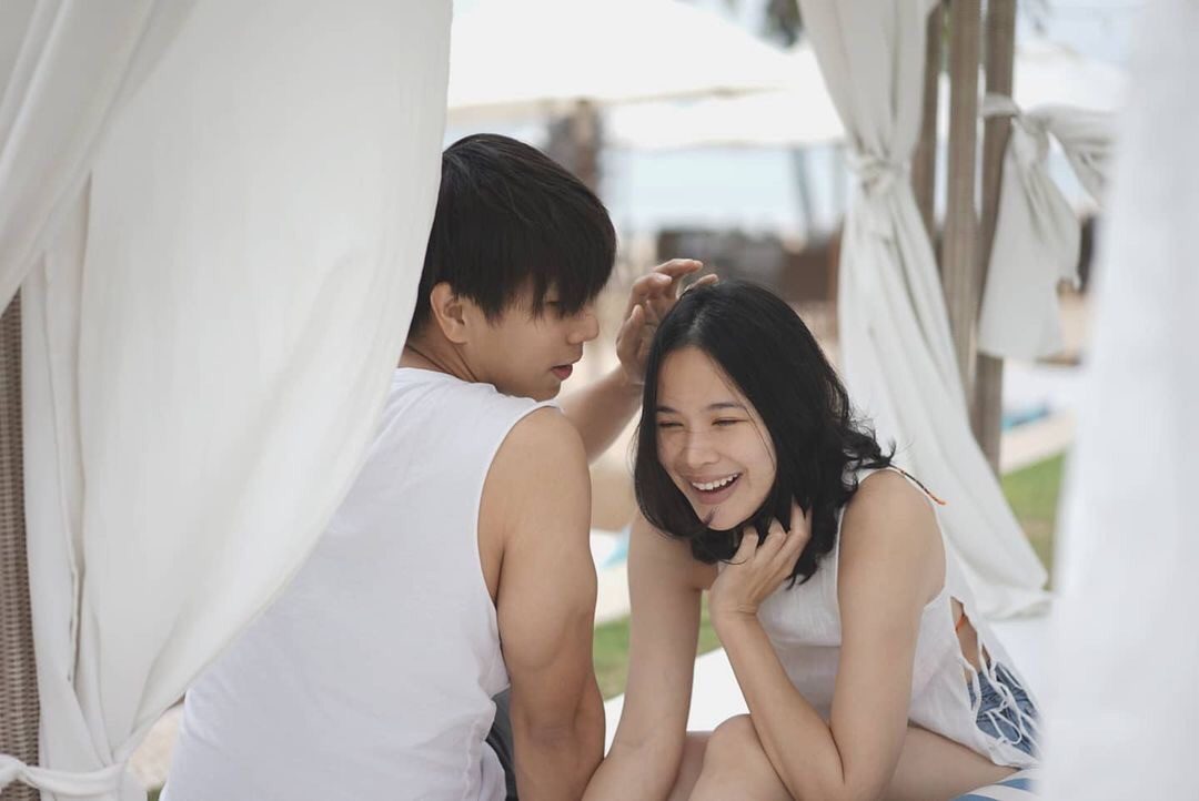 โบวี่ อัฐมา ยอมรับ 