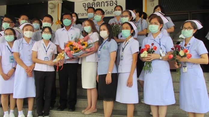 นักรบชุดขาวลำปาง