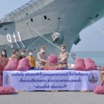 ทัพเรือซื้อหอม ช่วยเกษตรกรศรีสะเกษ นำประกอบอาหารให้กำลังพล