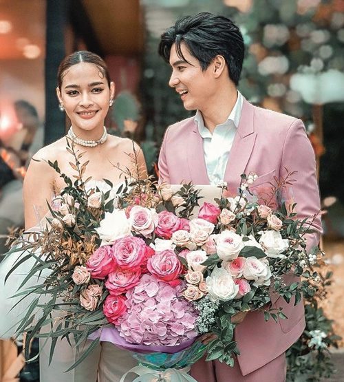 ไมค์'ปลื้ม'ปุ๊กลุก'ทำเซอร์ไพรส์ - “หวานอะไรล่ะ เป็นคู่เดียวที่ไม่มีรูปคู่”
