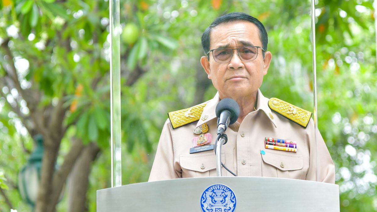 พรุ่งนี้ไม่ต้องลุ้นแล้ว! บิ๊กตู่ ลงเข็ม ฉีดวัคซีนโควิด ยิงสดผ่านเพจ 'ไทยคู่ฟ้า'