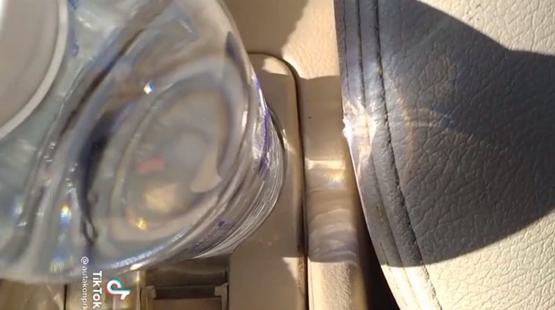 'ช่างอัท' ช่างซ่อมรถเมืองตรัง เตือนภัย แดดร้อนจัด วางขวดน้ำไว้ในรถ หวิดทำไฟไหม้