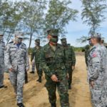 ผบ.ทร.ตรวจเยี่ยมการฝึกปฏิบัติการยุทธ์สะเทินน้ำสะเทินบก