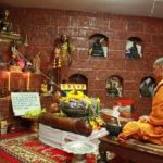 วัดกำแพง จ.นนทบุรี แจกฟรี วัตถุมงคล สู้เศรษฐกิจยุคโควิด-19