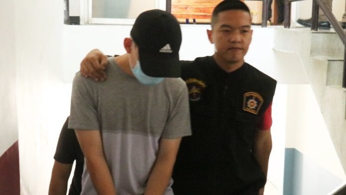 จับนศ.หล่อ